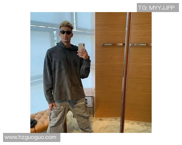 库兹马的真实面貌揭秘他的真人照片展现了不一样的篮球明星风采